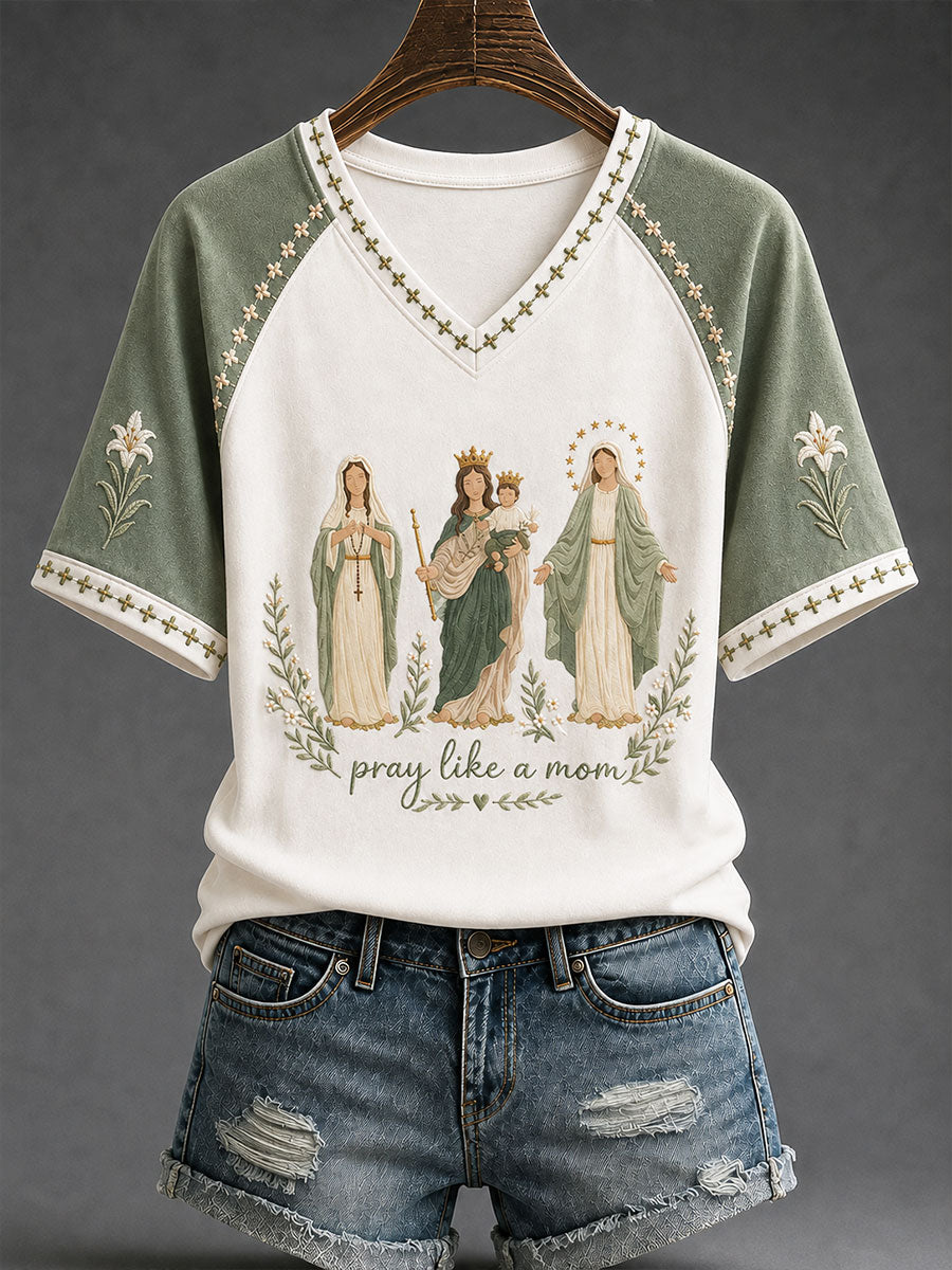 Women's Pray Like A Mom Catholic Faith Casual T-shirt